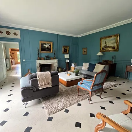 Maison De Caractere